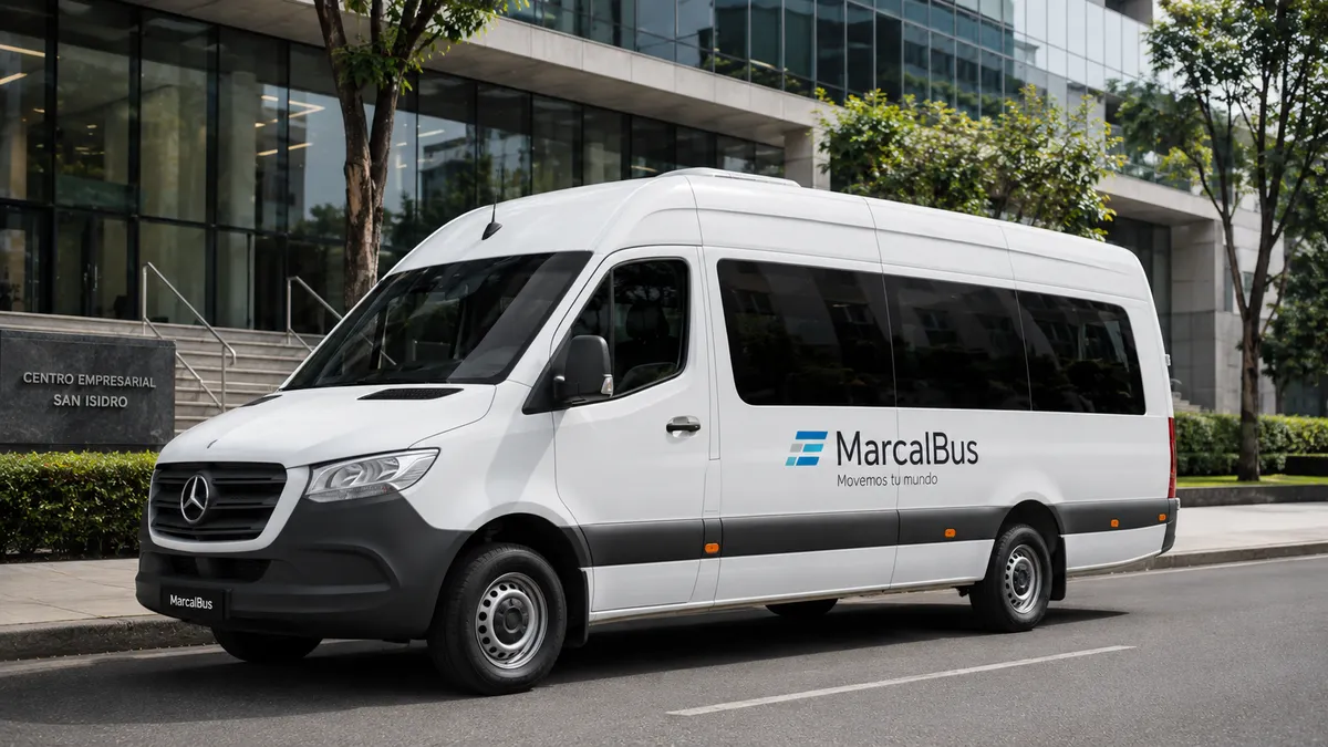 Minibus corporativo moderno para equipos empresariales en Lima